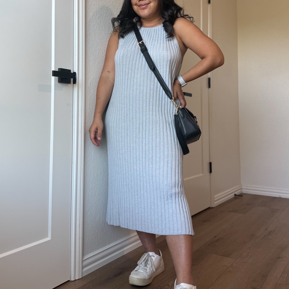 Ava & Viv Light Gray Sleeveless Midi Dress